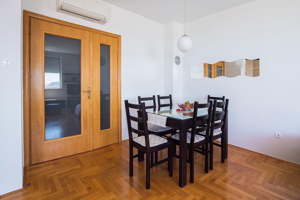 Apartment Dominik โปดสตรานา ภายนอก รูปภาพ
