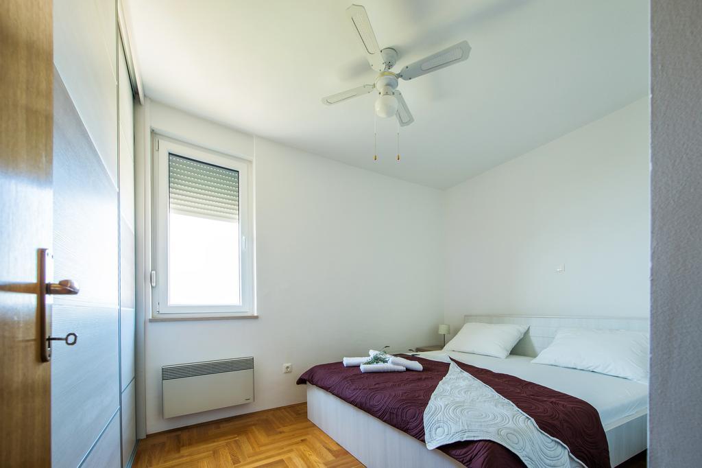 Apartment Dominik โปดสตรานา ภายนอก รูปภาพ