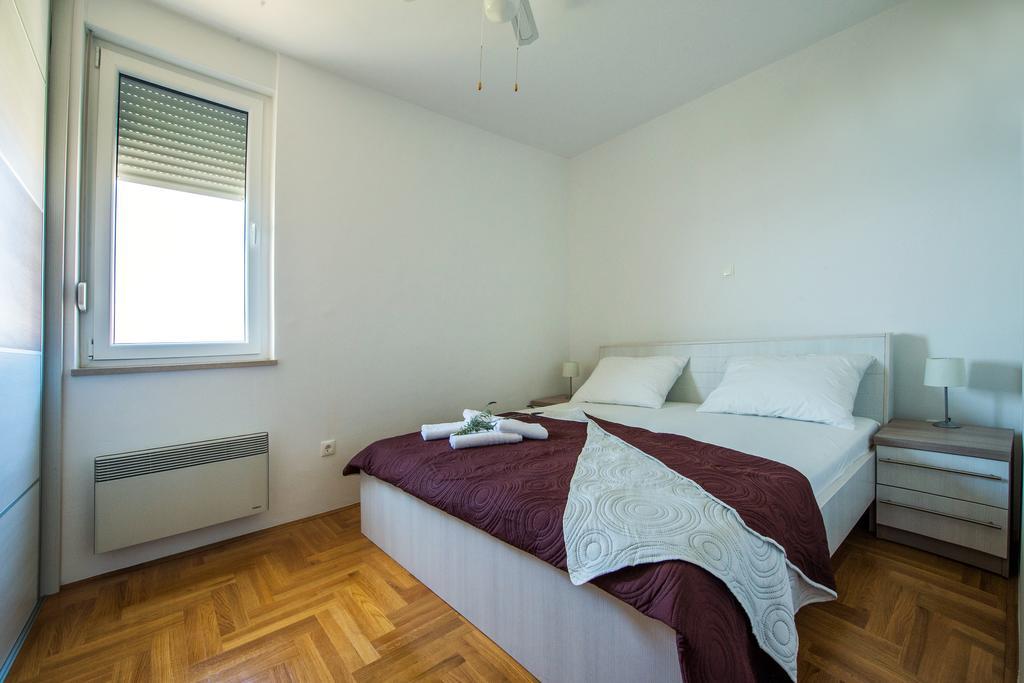 Apartment Dominik โปดสตรานา ภายนอก รูปภาพ